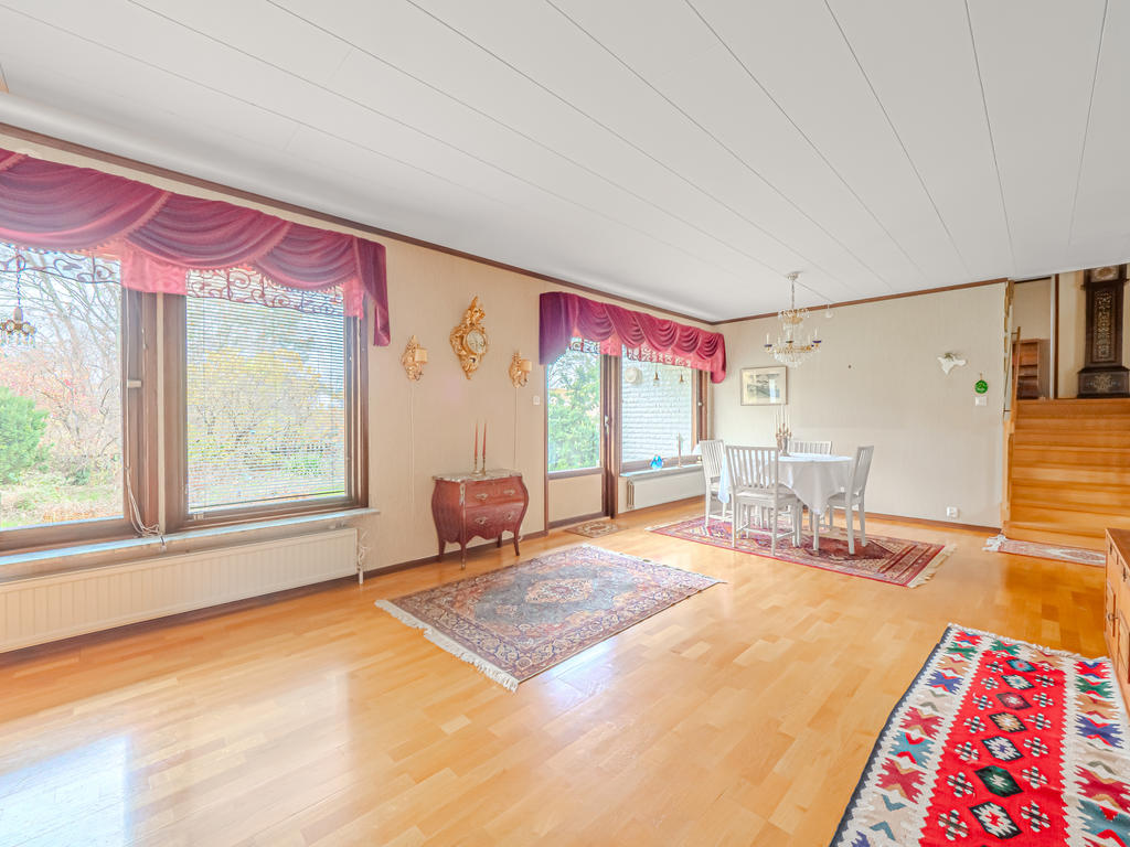 Stort L-format vardagsrum 