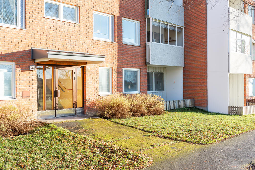 Egen uteplats i markplan. 