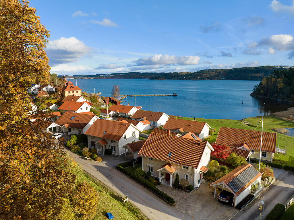 Här bor du med härlig utsikt över Hermansbukten 