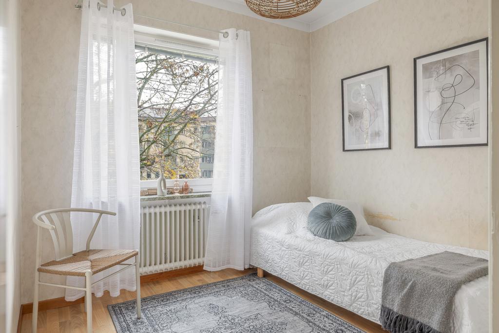 Det mindre av två sovrum