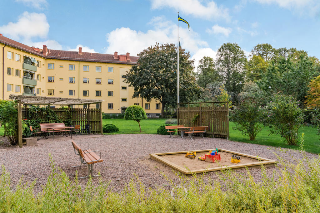 Sandlåda och uteplatser