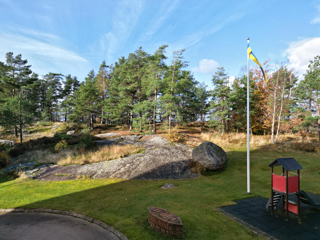 Lekplats på kvartersgården