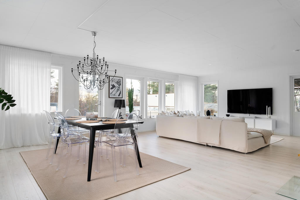 Matplats och vardagsrum 