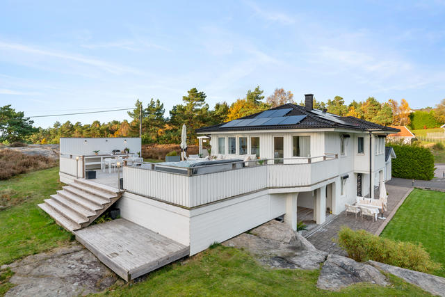 Ett helt fantastiskt 1 plans hus med souterrängvåning