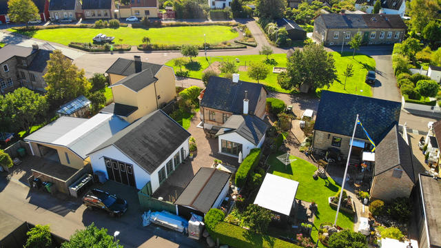 Drömmen för dig som gillar former, där de moderna möter det charmigt äldre, där behov möts och väcks. En plats att längta hem till.