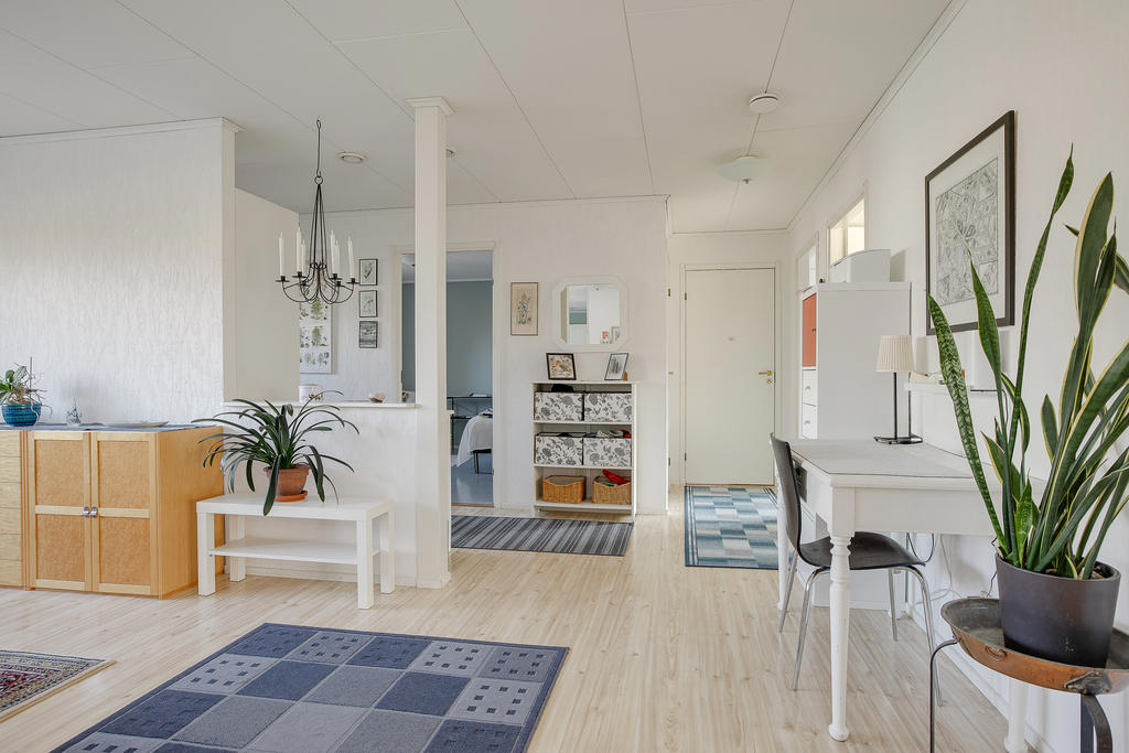 Entréhall som är möblerbar
