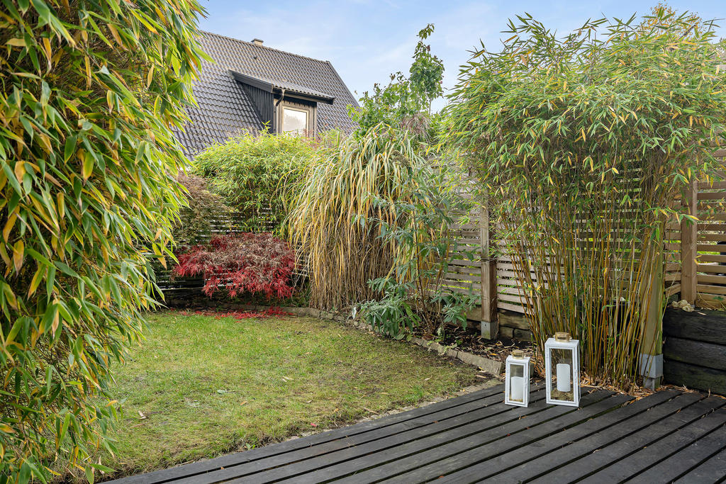 Huset är väl omhändertaget  och har renoverats löpande. Större renoveringar som byte av alla fönster, tak och dränering är gjorda