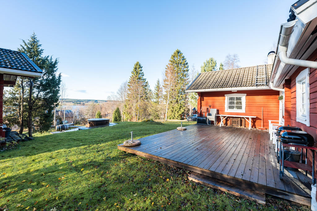 Stor altan med plats för många! 