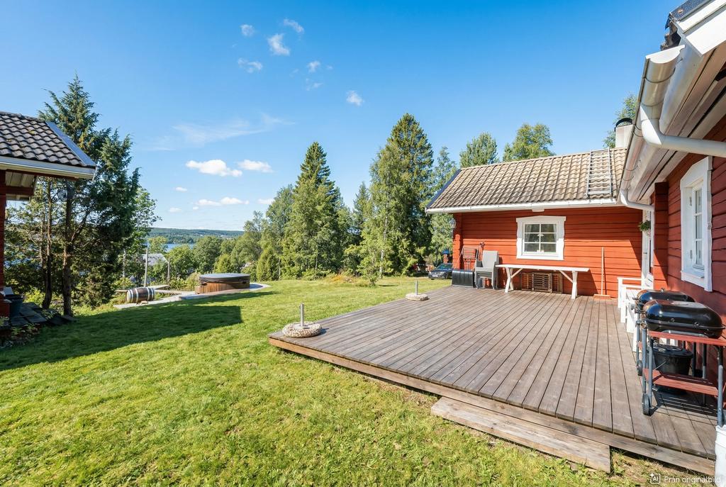 Stor altan med plats för många!