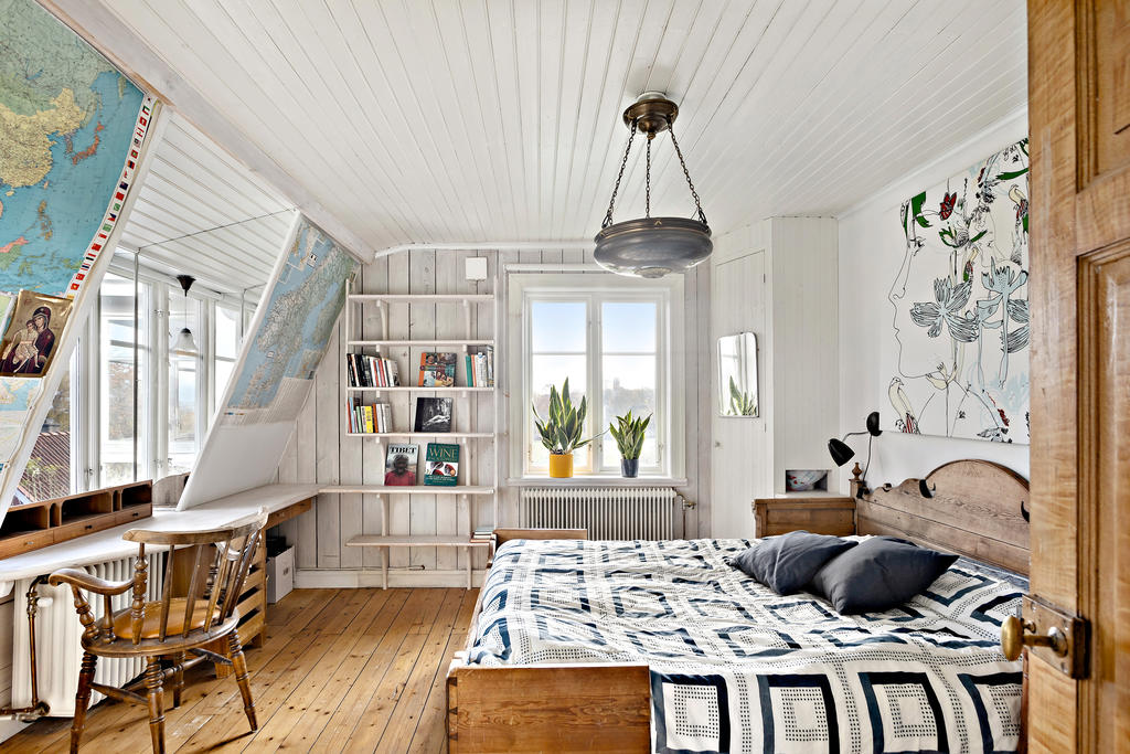 Stora huset - Sovrum 2 - Övre plan 