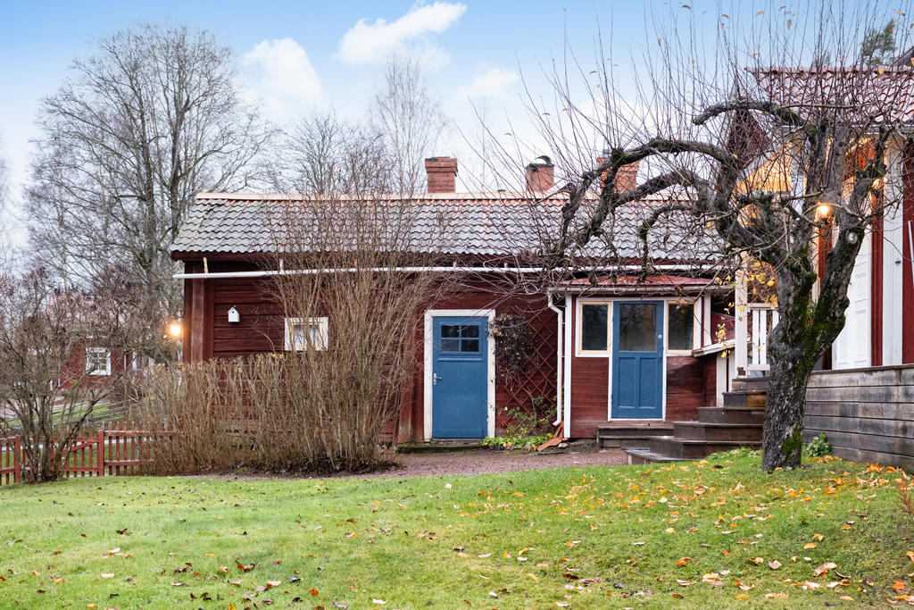 Lillstugan som idag används som förrådsutrymme