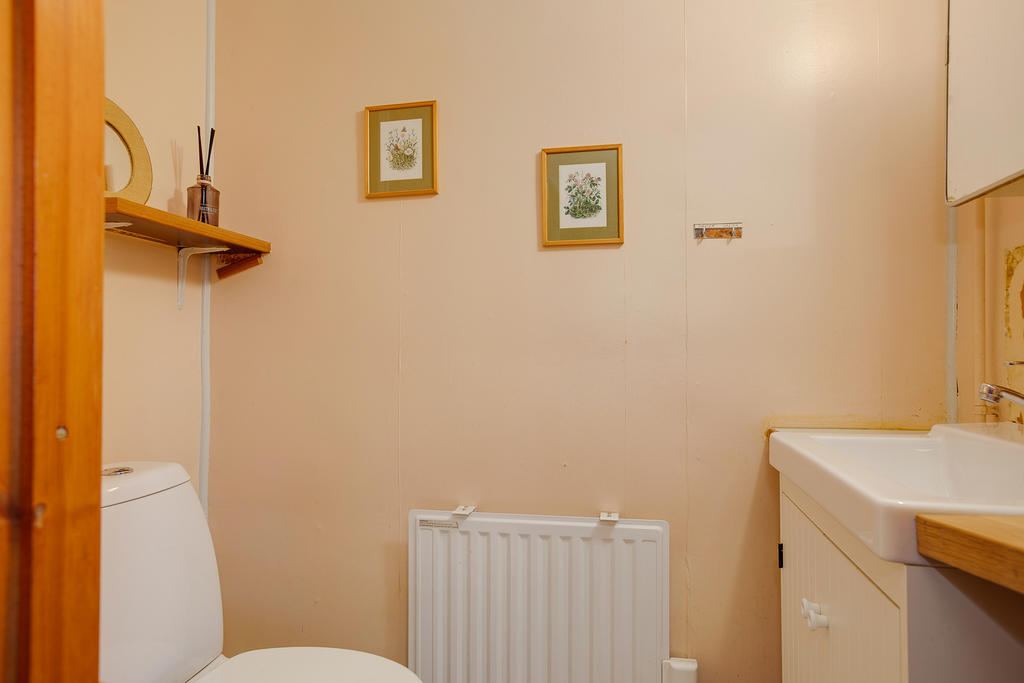 Gästtoalett entréplan