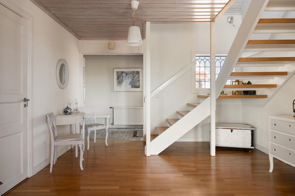 Hall