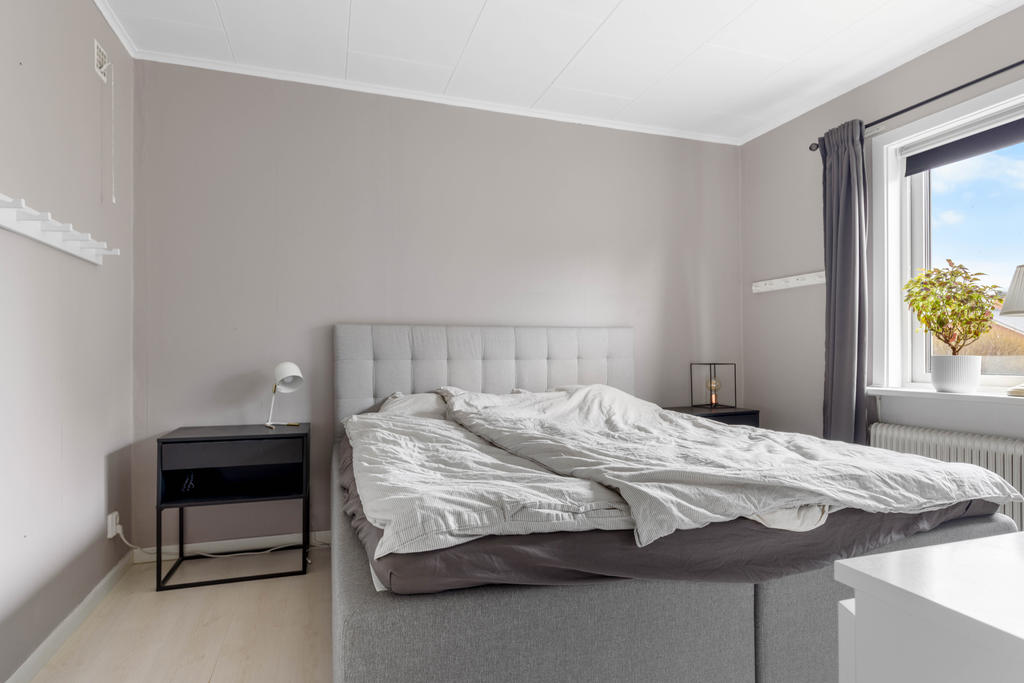 Entréplan, sovrum 2