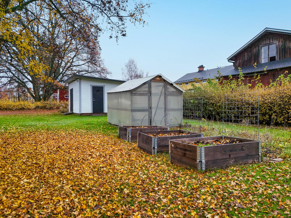 Växthus och uthus/förråd