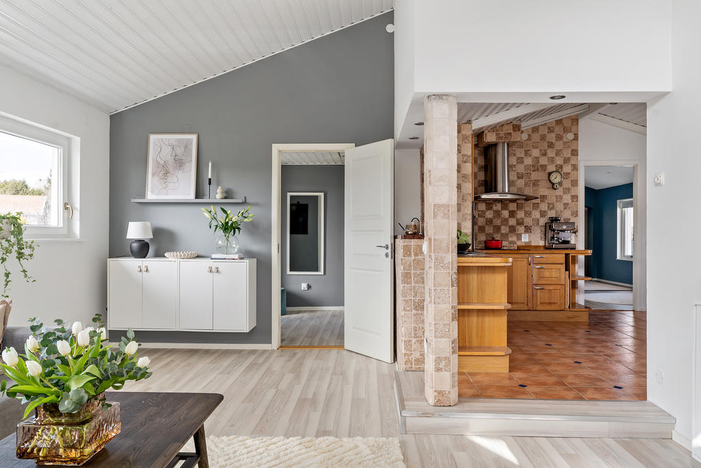 Fr. vardagsrum till kök 