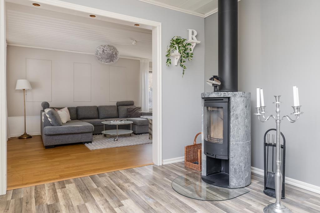 Matrum med vy mot vardagsrum