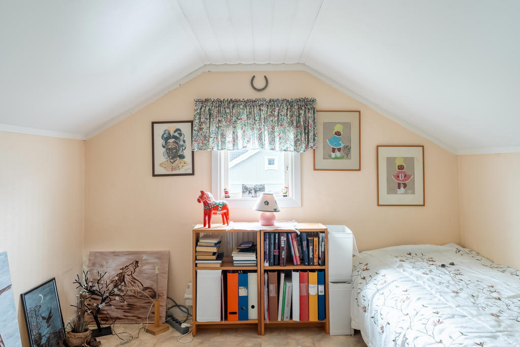 Sovrum på övervåning/vind