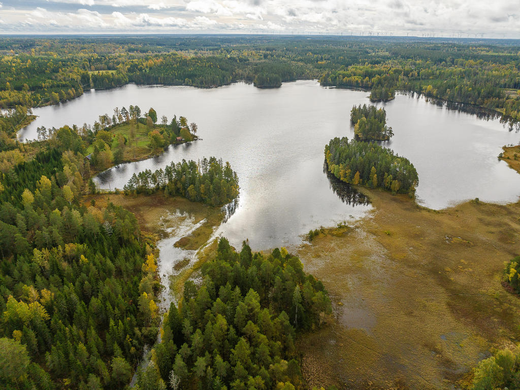Boende på en egen udde i sjön Segen