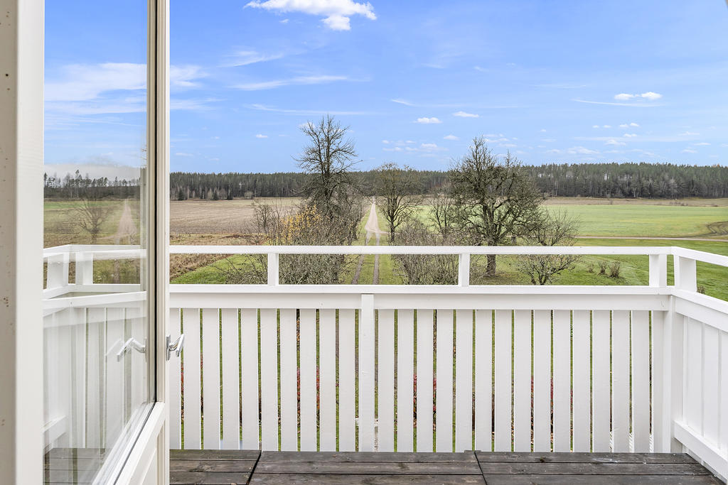 Balkong med vacker utsikt 