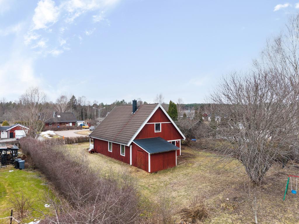 Lättskött trädgårdestomt