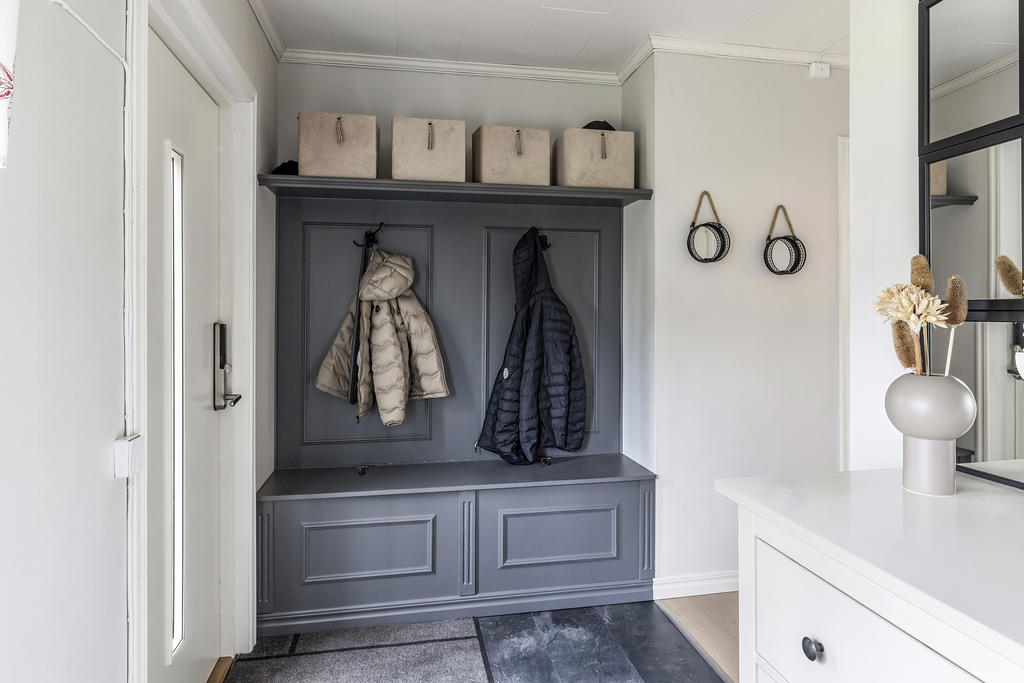 Hall med förvaringsmöjligheter