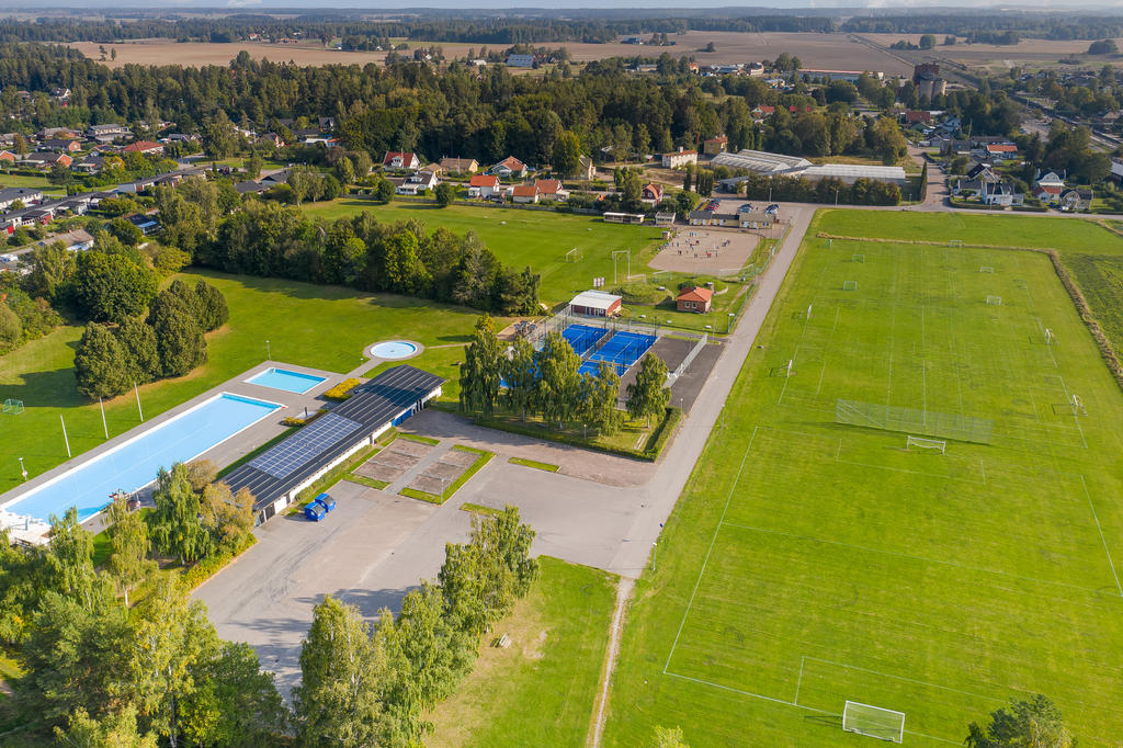 Och nära till Valkebobadet! 