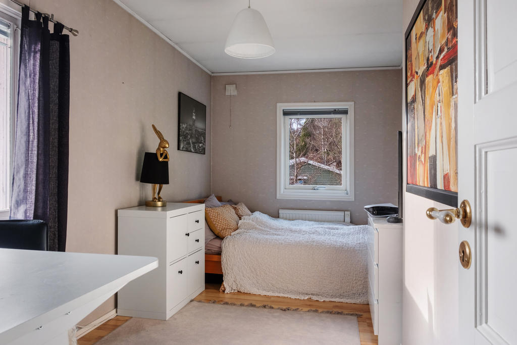 Sovrummet intill matplatsen