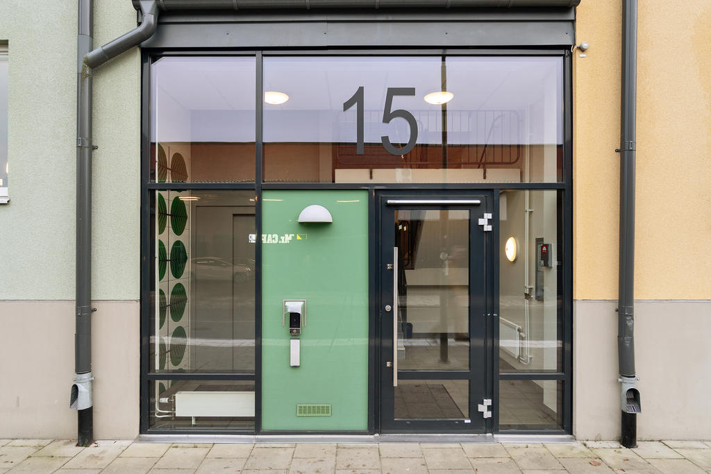 Entré till Chamottevägen 15.