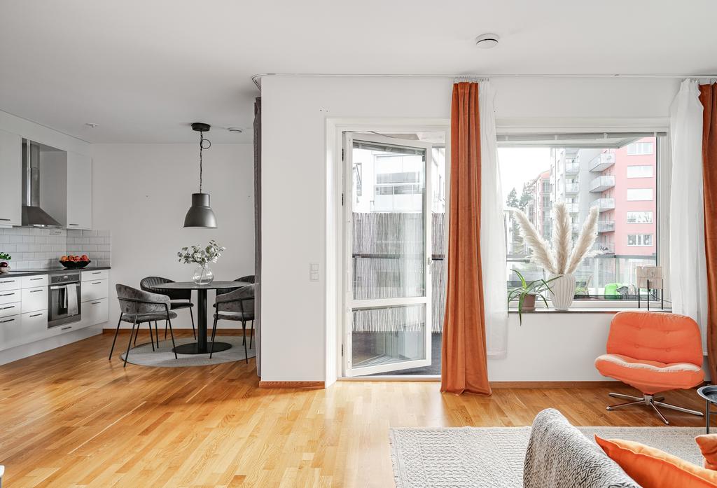 Öppet mellan kök och vardagsrum