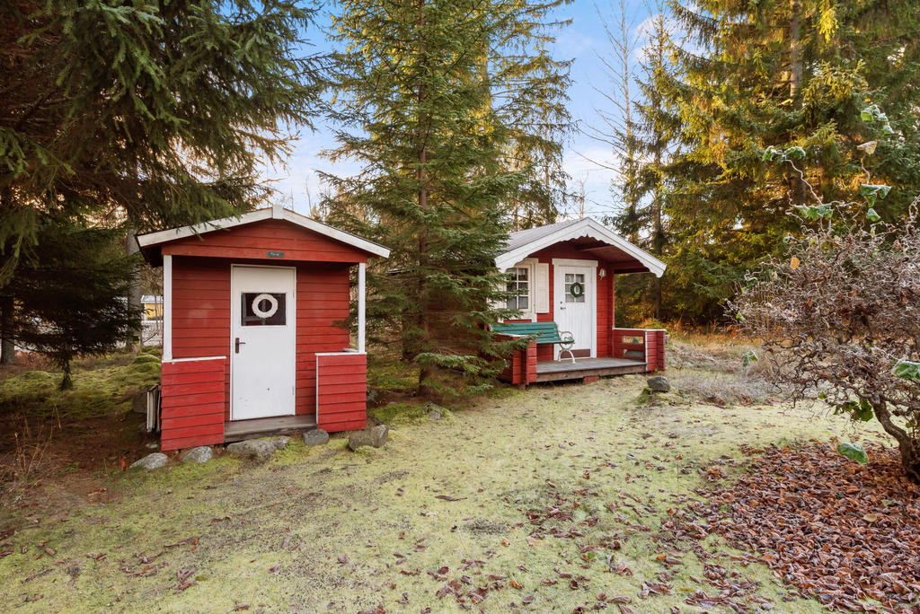 Sovstugan och förrådet. 