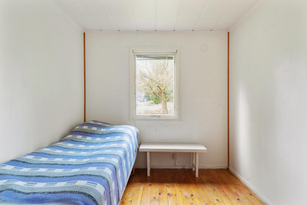 Det något större sovrummet.