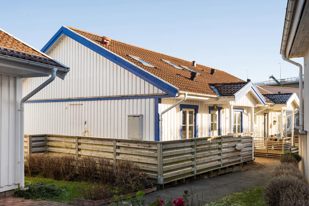 Altaner runt hela huset 