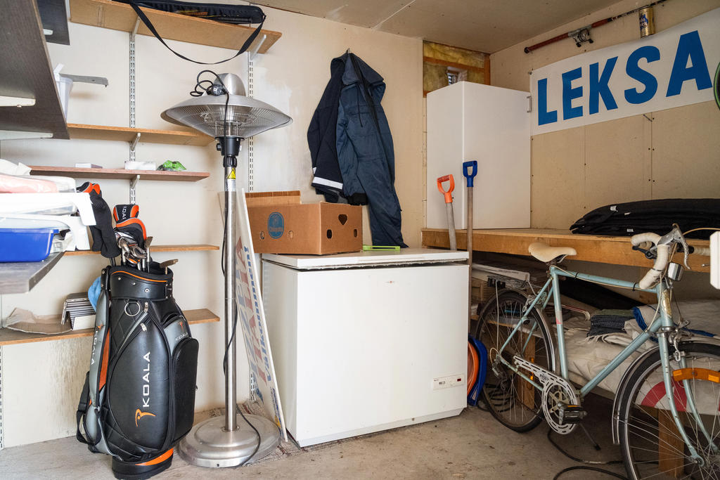 ...Med tillhörande förråd 