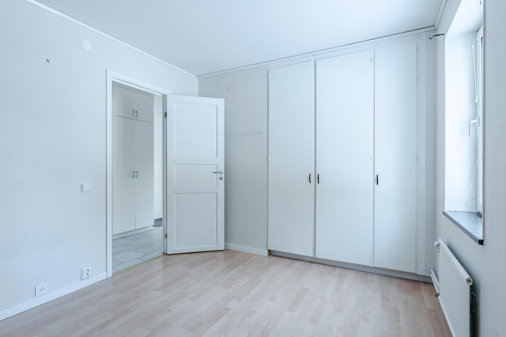 Gott om garderober i sovrummet