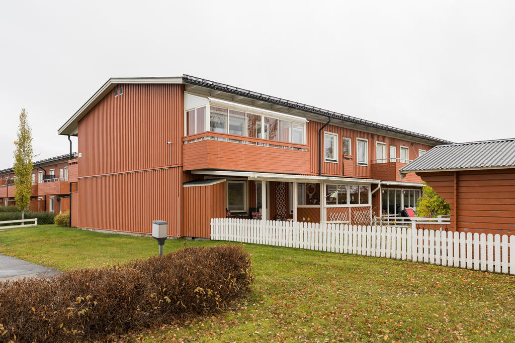 Inglasad balkong med hörn läge. 