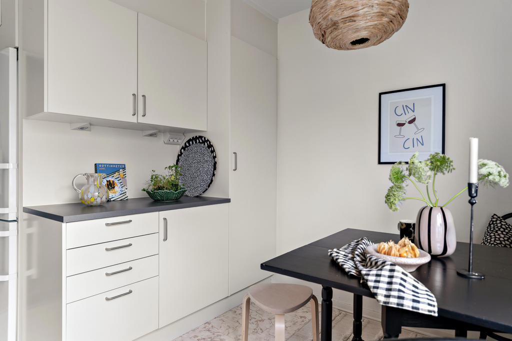 Bra ytor och förvaringsmöjligheter.