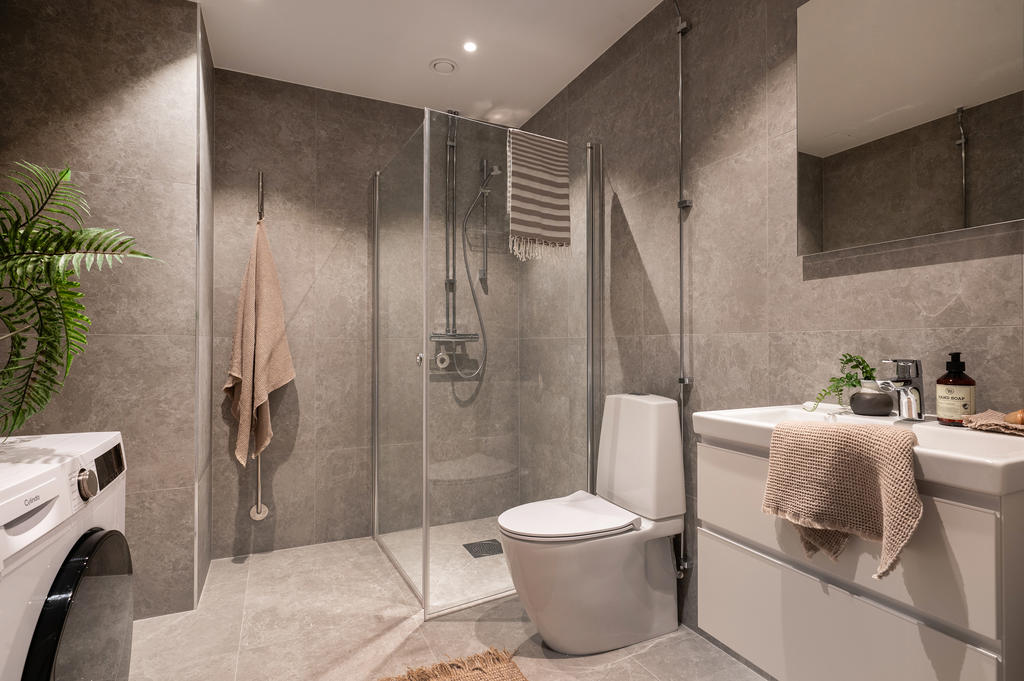 Helkaklat fräscht badrum