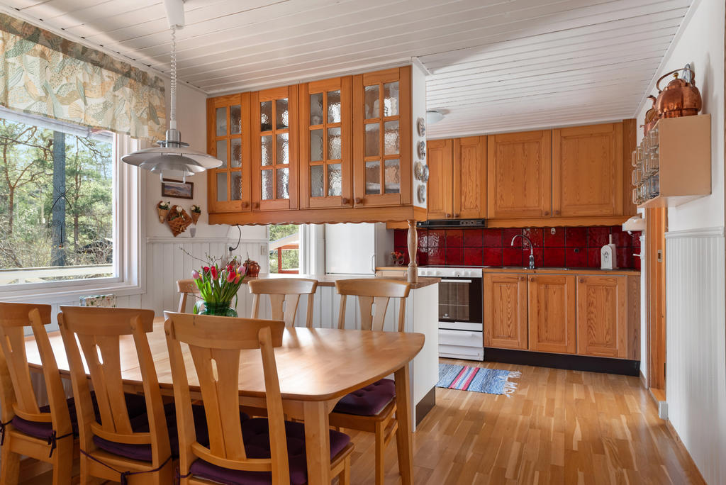 Rymligt kök med matplats