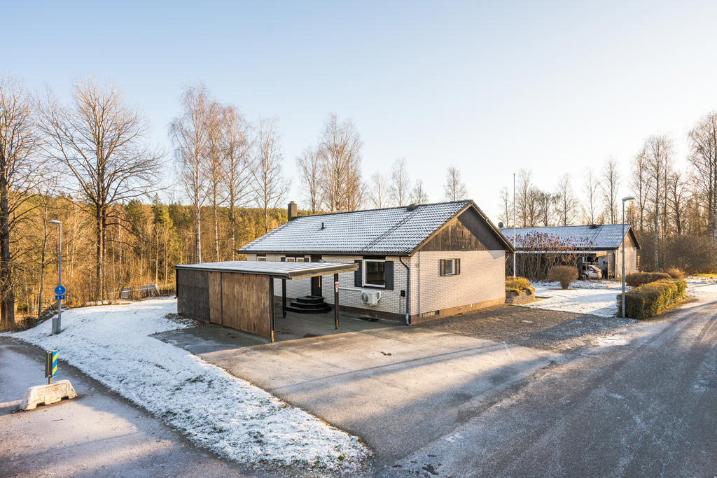 Lugnt och trivsamt belägen med närhet till både fina grönområde och centrala Bengtsfors.
