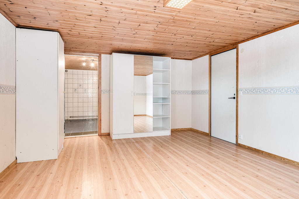 Sovrum/allrum-källarplan.