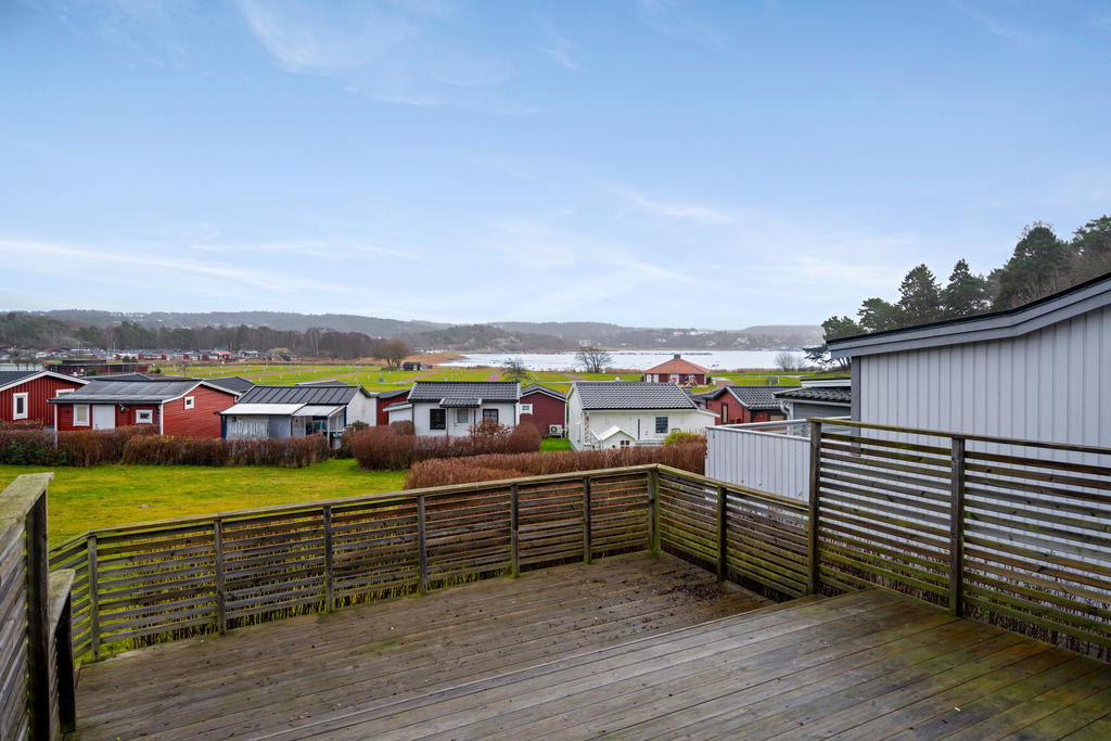 Altanen i nivåer lockar till umgänge och lata dagar