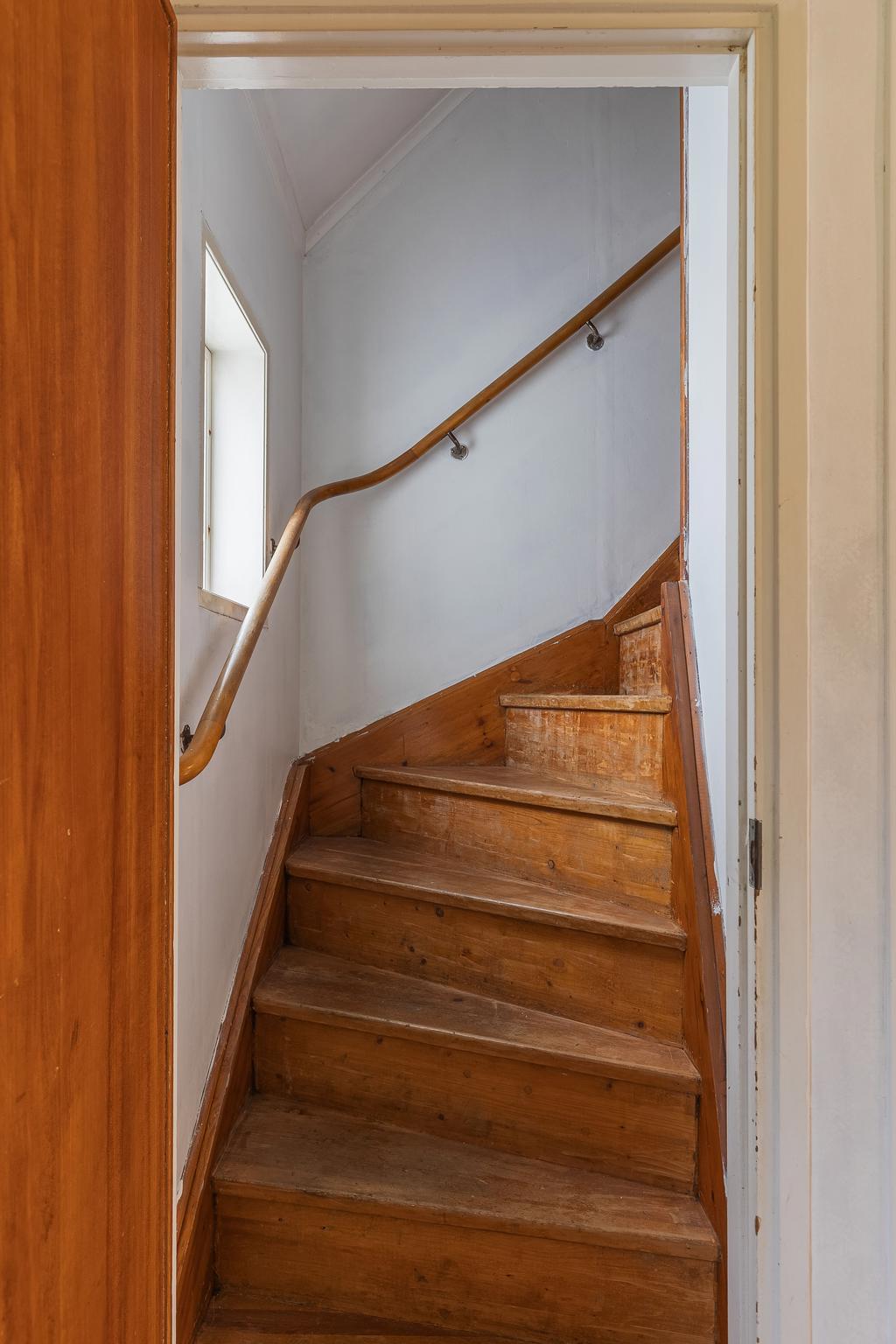 Trapp till övre plan