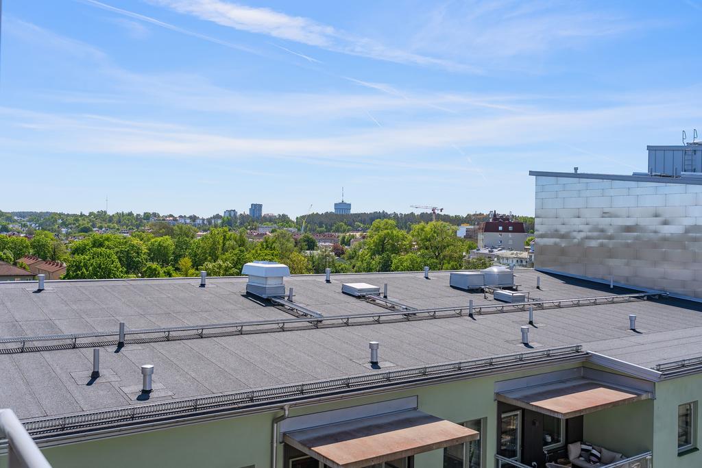 Utblickar över takåsarna