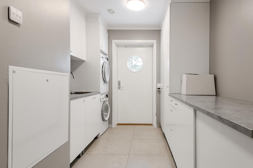 Tvättstuga och groventré 