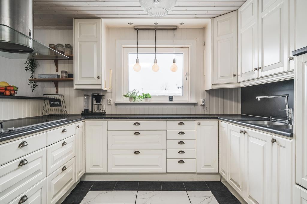 Kök i stilrent vitt!