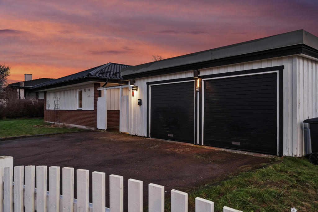 Nyinsatta automtiska portar!