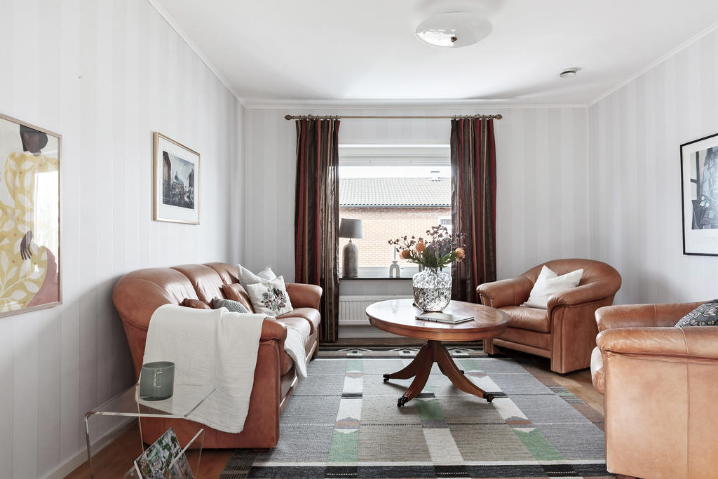 Praktisk "soffhörna" i vardagsrummet.