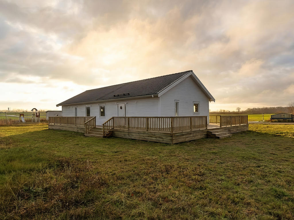 OBSERVERA ATT ALTANEN ÄR AI-GENERERAD OCH DET INTE FINNS NÅGOT GILTIGT BYGGLOV FÖR ALTANEN