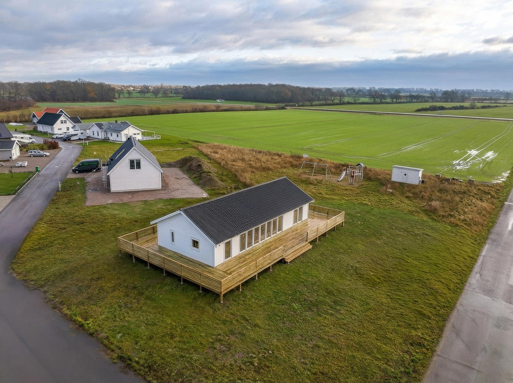 OBSERVERA ATT ALTANEN ÄR AI-GENERERAD  OCH DET INTE FINNS NÅGOT GILTIGT BYGGLOV FÖR ALTANEN